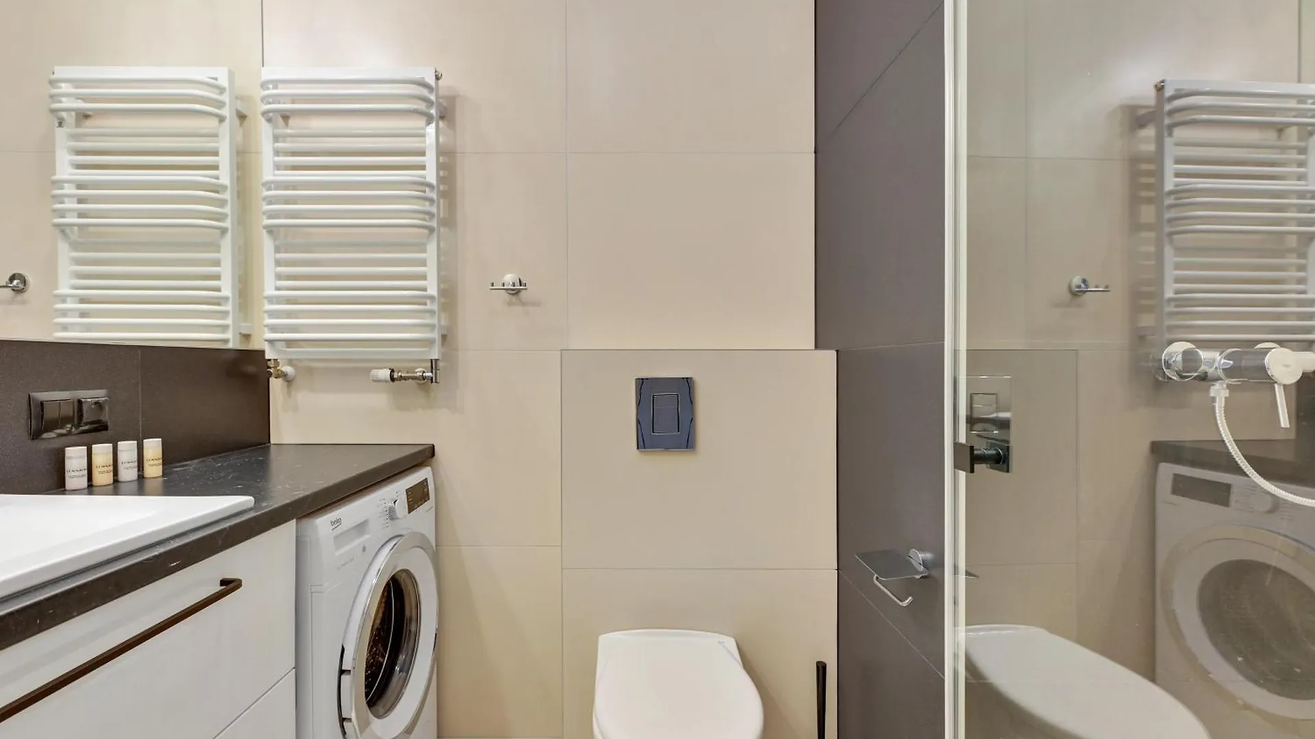 Waterlane Island - Riverview Pool, Spa & Gym By Downtown Apartments Gdansk