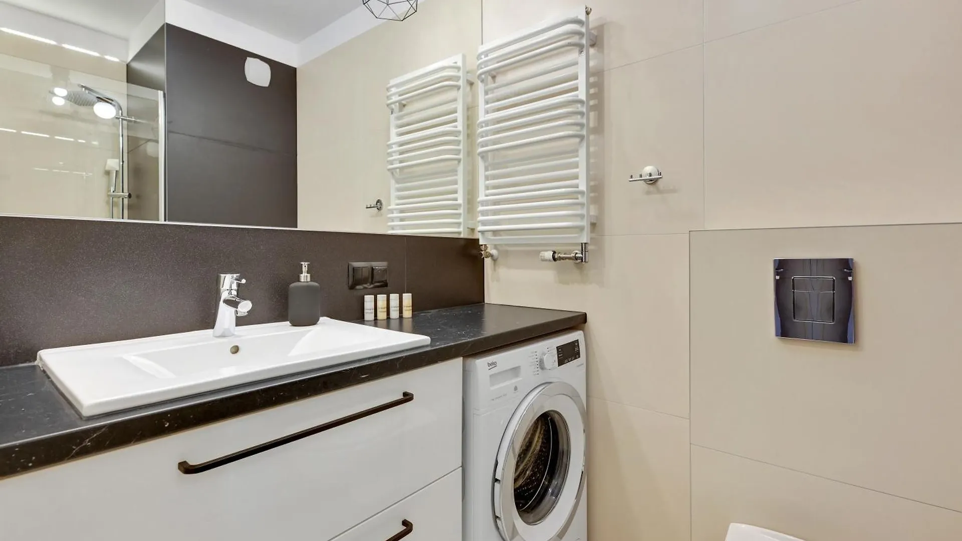 Waterlane Island - Riverview Pool, Spa & Gym By Downtown Apartments Gdansk 0*,